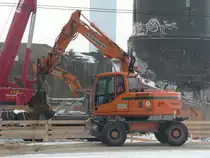 Kemmer-Bagger Nr. 22480 am 9.2.2010 in Berlin Ostkreuz.