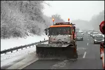 ATEGO 1828 beim rumen der Normalspur. (29.01.2010)