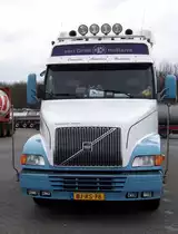 VOLVO NH 12 460 van Driel Holland 10/04/2006 in Marl
