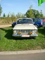 Frontansicht des Moskwitsch 412 beim Oldtimer- und Schleppertreffen in Schellenberg