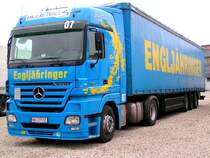 Mercedes-Actros(1844)ist am Messegelnde RIED i.I. abgestellt;071027