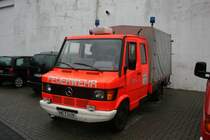 Feuerwehr Velbert
ME 2419
Mercedes 210D
Aufgenommen beim Tag der Offenen T�r in Velbert Langenberg,7.6.2008. 
