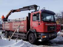 MAN 33.414 vom Ziegelwerk Danreiter whrend der Entladung bei einer Grobaustelle in Ried i.I.;1100217