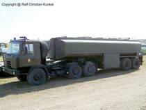 Tatra 815 NTH 6x6 mit Tankauflieger CN 22 - NVA, Sattelzug - fotografiert zum 6. Tatra-Treffen Seehausen am 19.09.2009 - Copyright @ Ralf Christian Kunkel 