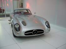 Mercedes-Benz 300 SLR Coupe. Es wurde nur zwei Fahrzeuge produziert, die heute zu je 30 Mio.  versichert sind. Essen Motorshow 01.12.2008