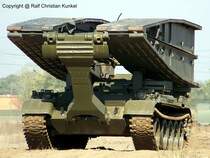 BLG 60 - Brckenlegegert (Brckenlegepanzer), Pioniertechnik, sowjetische Armee, CA, NVA - fotografiert zum 6. Tatra-Treffen Seehausen am 19.09.2009 - Copyright @ Ralf Christian Kunkel
