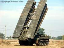 BLG 60 - Brckenlegegert (Brckenlegepanzer), Pioniertechnik, sowjetische Armee, CA, NVA - fotografiert zum 6. Tatra-Treffen Seehausen am 19.09.2009 - Copyright @ Ralf Christian Kunkel 
