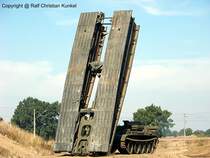 BLG 60 - Brckenlegegert (Brckenlegepanzer), Pioniertechnik, sowjetische Armee, CA, NVA - fotografiert zum 6. Tatra-Treffen Seehausen am 19.09.2009 - Copyright @ Ralf Christian Kunkel 
