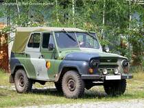 UAZ 469 B - Kbelwagen, sowjetischer Gelndewagen, NVA, Flecktarn - fotografiert zum Militrfahrzeug-Treffen in Kummersdorf-Gut am 04.07.2009 - Copyright @ Ralf Christian Kunkel
