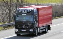 MB Actros 1836 auf der A 61 bei Rheinbach, 26.02.2010