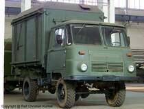 Robur LO 2002 A KO - Faltkoffer, Schmetterling, NVA - im Bestand der Kieker-Sammlung - fotografiert zum Militrfahrzeug-Treffen in Kummersdorf-Gut am 04.07.2009 - Copyright @ Ralf Christian Kunkel