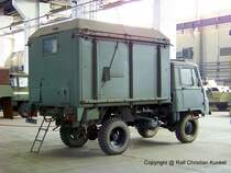 Robur LO 2002 A KO - Faltkoffer, Schmetterling, NVA - im Bestand der Kieker-Sammlung - fotografiert zum Militrfahrzeug-Treffen in Kummersdorf-Gut am 04.07.2009 - Copyright @ Ralf Christian Kunkel