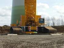 Ein Terex CC2400 bei einer Windkraftanlagenbaustelle bei Kilianstdten. 
Am 27.02.10