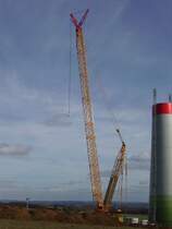 Der Terex CC2400 bei Kilianstdten beim Aufbau einer Windkraftanlage 
am 27.02.10