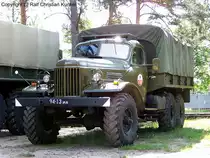 ZIL 157 - Pritschenwagen, Material- und Mannschaftstransport, Allrad, Sowjetarmee, CA, lief auch bei der NVA - fotografiert am 23.05.2009 beim Milit�rfahrzeug-Treffen, St. Barbara Halle, Altes Lager/J�terbog im Land Brandenburg - Copyright @ Ralf Christian Kunkel