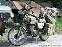 MZ ETZ 250 A - Armeekrad der NVA, flecktarn - fotografiert am 23.05.2009 beim Milit�rfahrzeug-Treffen, St. Barbara Halle, Altes Lager/J�terbog im Land Brandenburg - Copyright @ Ralf Christian Kunkel 