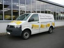 VW Transporter steht auf dem Betriebshof des Volkswagenzentrums in Fulda, M�rz 2010