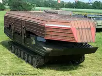 GSP 55 Halbf�hre - sowjetisches Ponton-Tr�gerfahrzeug, mit baugleichem zweiten Fahrzeug/Ponton f�r das �bersetzen von nicht schwimmf�higen Fahrzeugen/Panzern zust�ndig, GSP 55 ist schwimmf�hig und basiert auf dem PT-76, Pioniertechnik, NVA - Fahrzeug befindet sich im Bestand des Vereins f�r Milit�rhistorische Rad- und Kettenfahrzeuge Torgau - fotografiert zum  Tag der Begegnung  am 31.05.2008 