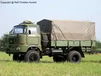 IFA W 50 LA/A - Pritschenfahrzeug Armee, IFA W 50 mit Allrad, Niederdruckbereifung, Dachluke, Seilwinde, entst�rter E-Anlage, NVA - Fahrzeug befindet sich im Bestand des Vereins f�r Milit�rhistorische Rad- und Kettenfahrzeuge Torgau - fotografiert zum  Tag der Begegnung  am 31.05.2008 