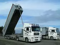 MAN_TGA18.440 warten im  Doppelpack  auf die n�chste Bef�llung;100223