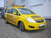 Opel Zafira als  Gelber Engel  am 28.02.2010 in Taunusstein-Wehen