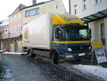 MB Atego 1224 der Spedition GEIS steht zur Entladung im Stadtgebiet von 36088 H�nfeld am 09.03.2010