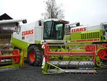 Claas Lexion 430 steht in der Landmaschinenausstellung der Gebr�der Herrlich in Hofbieber-Langenbieber anl. des 50-j�hrigen Firmenjubil�ums am 20.03.2010