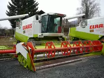 Claas Lexion 460 steht in der Landmaschinenausstellung der Gebr�der Herrlich in Hofbieber-Langenbieber anl. des 50-j�hrigen Firmenjubil�ums am 20.03.2010