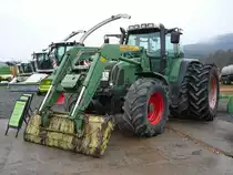 Fendt Vario mit Zwillingsbereifung und Frontlader steht in der Landmaschinenausstellung der Gebr�der Herrlich in Hofbieber-Langenbieber anl. des 50-j�hrigen Firmenjubil�ums am 20.03.2010