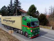 Eigentlich eine Raritt, der grne ACTROS der Sped.Angermayr;100319