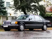 Mercedes-Benz 560 SEL (W 126 E 56) - Bauzeit 1985 bis 1991, Motor Daimler-Benz M 117 E 56, 5,6-Liter-V8, 200 kW (272 PS) bei 5000 U/min (ohne Kat), Heckantrieb, 245 km/h, 0-100 km/h in 7,5 Sekunden, 18 Liter Super/ 100 km - fotografiert am 29.09.2007 in Storkow - Copyright @ Ralf Christian Kunkel