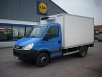 IVECO-KleinLKW am 17.Mrz 2010 vor einem Supermarkt in Bergen/Rgen.