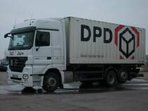 Mercedes-PostLKW am 17.Mrz 2010 in Bergen/Rgen.