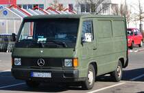 Mercedes MB 100 D mit  Pinsellackierung , Euskirchen 08.03.2010
