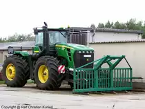 John Deere 9330 - Knicklenker, Traktor - fotografiert am 03.08.2009 im Land Brandenburg - Copyright @ Ralf Christian Kunkel
