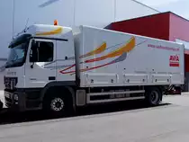 ACTROS1832 einer Mineral�lhandelsfirma vor den Toren der Messehalle18 om Ried i.I.;100227