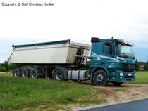 Mercedes-Benz Actros 1841 Sattelzug fr Schttguttransport - fotografiert am 21.06.2009 im Land Brandenburg - Copyright @ Ralf Christian Kunkel