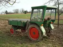 Fendt Ger�tetr�ger mit Ladepritsche,
gesehen bei Freiburg, M�rz 2010