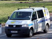 Hurtig eilt der Malermeister schon zur nchsten Bauselle;100323