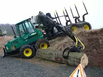 Timberjack 1110 D steht in der Landmaschinenausstellung der Gebr�der Herrlich in Hofbieber-Langenbieber anl. des 50-j�hrigen Firmenjubil�ums am 20.03.2010

