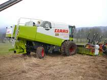 Claas Lexion mit Zwillingsbereifung ausgestellt in der Landmaschinenausstellung der Gebrder Herrlich in Hofbieber-Langenbieber anl. des 50-jhrigen Firmenjubilums am 20.03.2010 