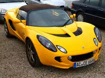 Klein, gelb und bissig. Diesen Lotus Elise S konnte ich am 19.03.2010 in Aachen ablichten.