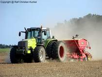 Valtra 8550 mit Vderstad Rapid 300 Super XL - Traktor, Schlepper, Anhnger fr die Bodenbearbeitung, Agrar - fotografiert am 14.08.2009 in Petkus/ Land Brandenburg - Copyright @ Ralf Christian Kunkel
