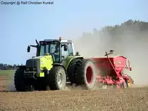 Valtra 8550 mit V�derstad Rapid 300 Super XL - Traktor, Schlepper, Anh�nger f�r die Bodenbearbeitung, Agrar - fotografiert am 14.08.2009 in Petkus/ Land Brandenburg - Copyright @ Ralf Christian Kunkel