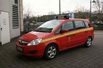 Feuerwehr Mlheim an der Ruhr
MH FW 2121
OPEL
01/18/01
Aufgenommen am HBF Mlheim,23.3.2010.

