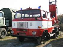 Drehleiterwagen W 50 L -Feuerwehr-, beim 6. groe TATRA-Treffen Seehausen/Altmark 20.09.2009