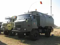 Funkwagen L 60 der  NVA  aus dem Kreis Lippe, beim 6. gro�e TATRA-Treffen Seehausen/Altmark 20.09.2009