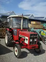 International 383,
3Zyl.4-Takt-Diesel, 35PS aus 2175ccm, 
zwischen 1972 und 1975 wurden in Neuss am Rhein von diesem Schlepper
knapp 8000 St�ck gebaut,
M�rz 2010