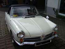 NSU Wankelspider. Von 1964-1967 wurde dieses Auto 2.375 mal gebaut. Es war das erste serienmige Auto der Welt mit einem Wankel-Kreiskolbenmotor und verkaufte sich deshalb auch sehr schleppend. Restaurantparkplatz von Horst Lichters Restaurant in Rommerskirchen am 03.10.2008.