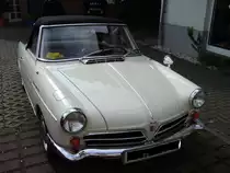 NSU Wankelspider. Von 1964-1967 wurde dieses Auto 2.375 mal gebaut. Es war das erste serienm��ige Auto der Welt mit einem Wankel-Kreiskolbenmotor und verkaufte sich deshalb auch sehr schleppend. Restaurantparkplatz von Horst Lichters Restaurant in Rommerskirchen am 03.10.2008.